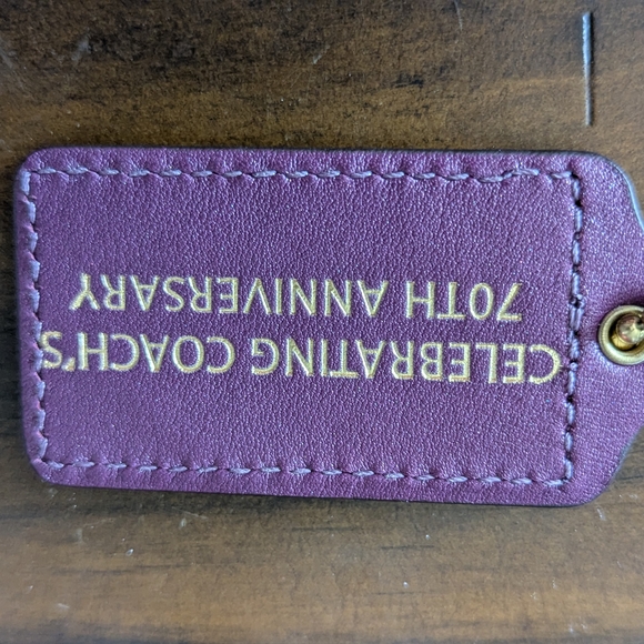 Coach 70th Anniversary Hangtag Set - Picture 4 of 4